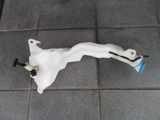 HONDA N BOX 2014 DBA-JF1 Windshield Washer Tank [Used] [PA122384412]