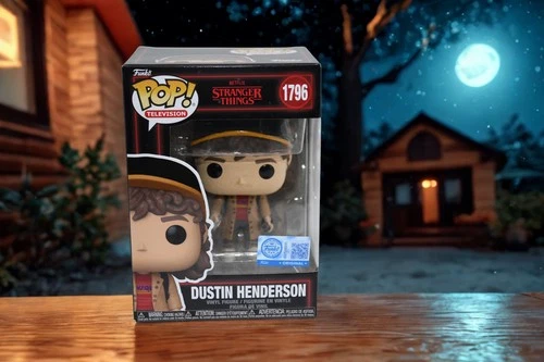 Dustin Henderson Flashlight #1796 Stranger Things Exclusive Funko Pop w/Case New