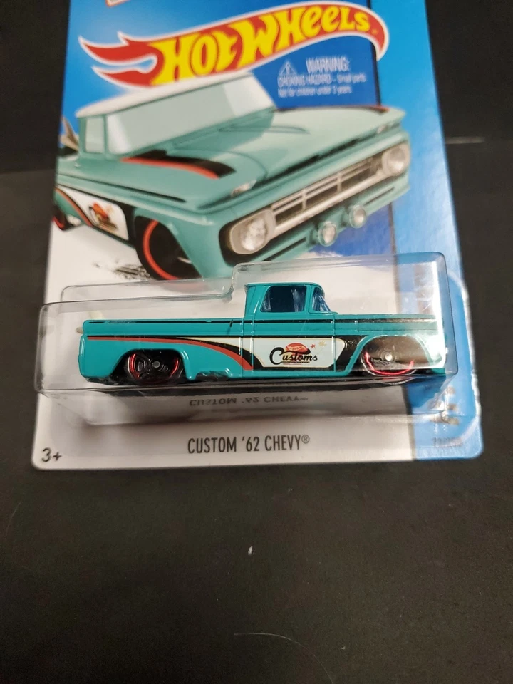 2015 Hot Wheels Surf Patrol Series Custom '62 Chevy Pickups #72/250 Pair (2) - Image 3 of 4
