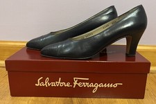 Vintage Salvatore Ferragamo Classic Lizard Heel Pumps Navy Shoe 8.5 AA
