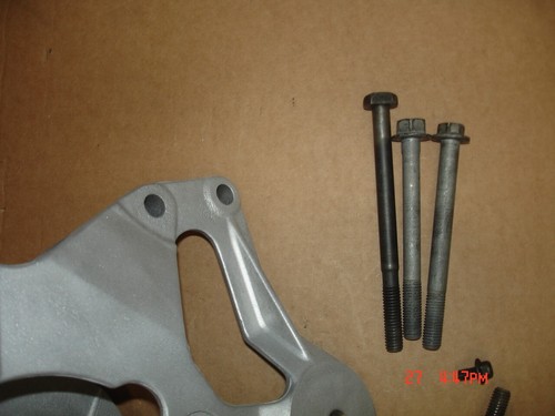 1986 OEM Corvette AC Compressor Mount Bracket 14084340 with bolts - Picture 7 of 10