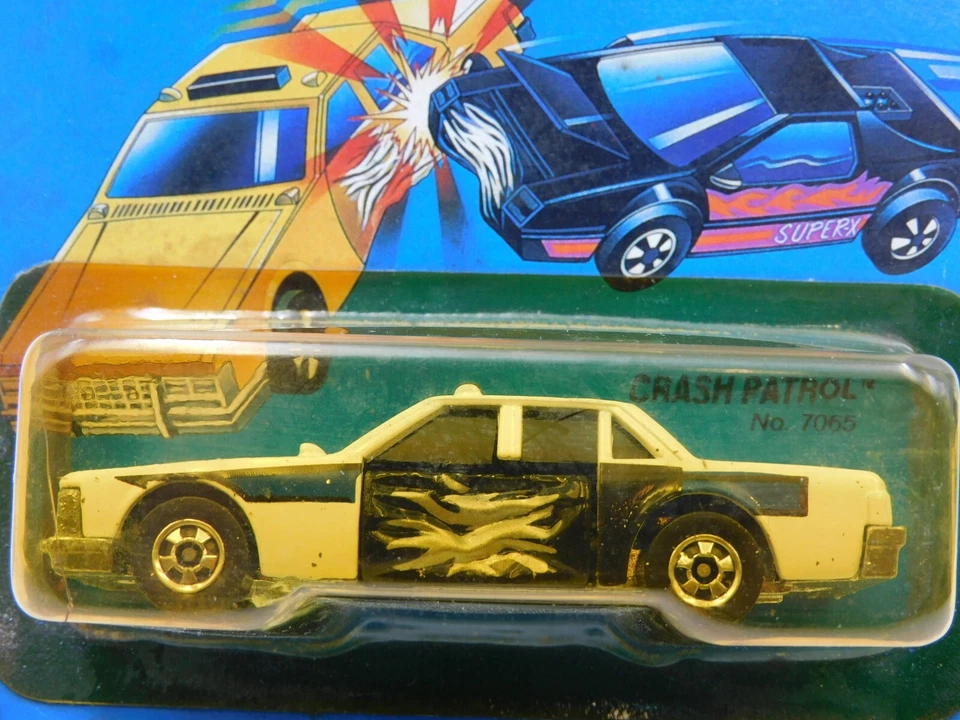 Hot Wheels 7065 Crash Patrol auto da scontro vintage die cast Hong Kong 1984 - Immagine 2 di 4