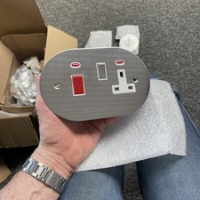 Round Shape 45amp Cooker Switch With 13amp Socket & Light Polished Chrome