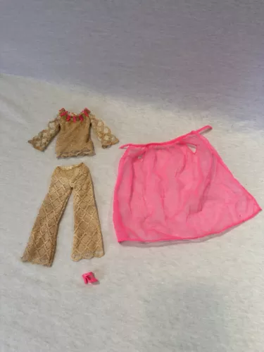 Vintage 1970 - 1971 Barbie #1791 The Lacy Caper Outfit Beige Missing One Shoe