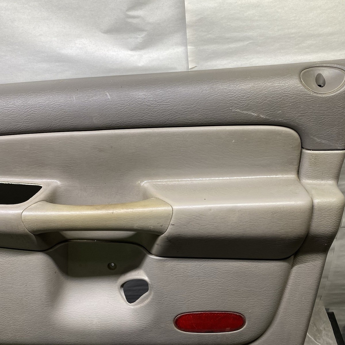 2002-2005 Dodge Ram 1500 2500 3500 Front Driver Door Panel