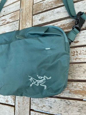 NEW Green Arc'teryx 6 L Heliad Crossbody Sling Bag One Size NWT | eBay