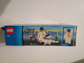 Lego City, #7890, Ambulance, Pre-Owned, in box