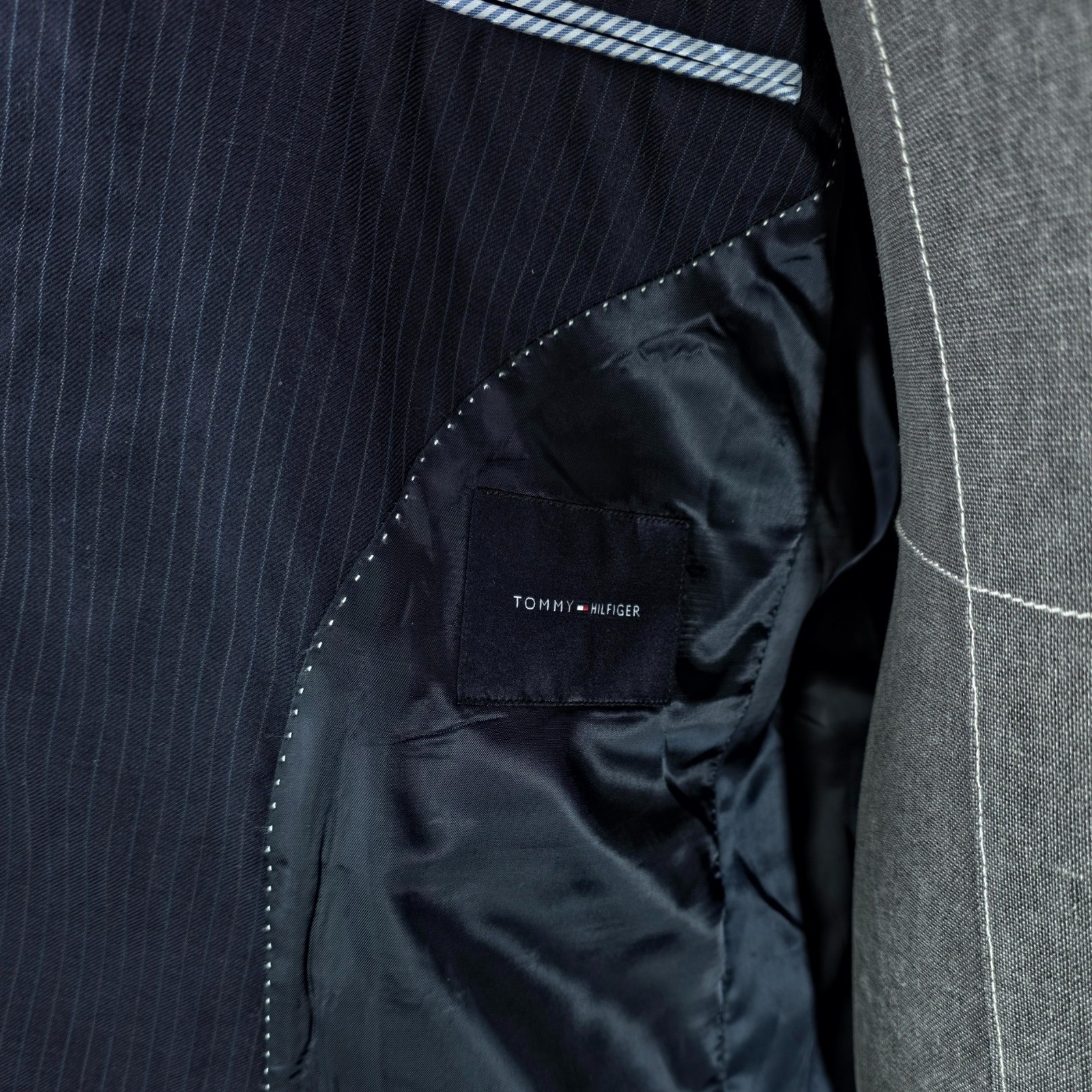 Tommy Hilfiger Sport Coat Mens 44S Navy Pinstriped 100% Wool Blazer Suit Jacket thumbnail 8
