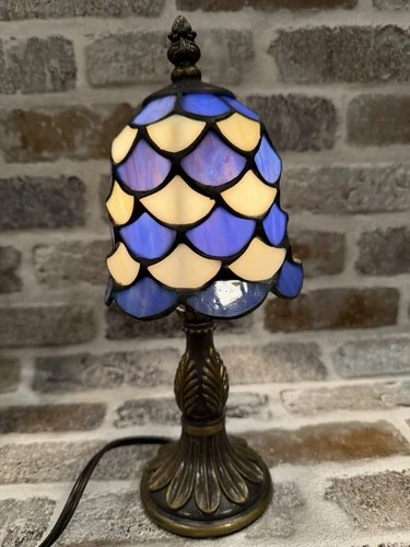 Vintage Tiffany-Style Blue Scalloped Stained Glass Table Lamp – Decor Light Rare