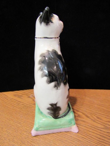 19TH C ANTIQUE STAFFORDSHIRE ENGLAND PORCELAIN BLACK WHITE CAT FIRUR (EZS002465) - Picture 4 of 8