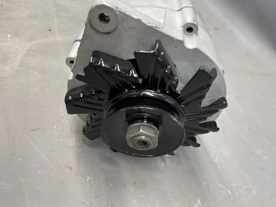 Alternador Chevy Corvette Camaro Chevelle Impala Delco Remy 1965-1968 restaurado Foto 2 de 4