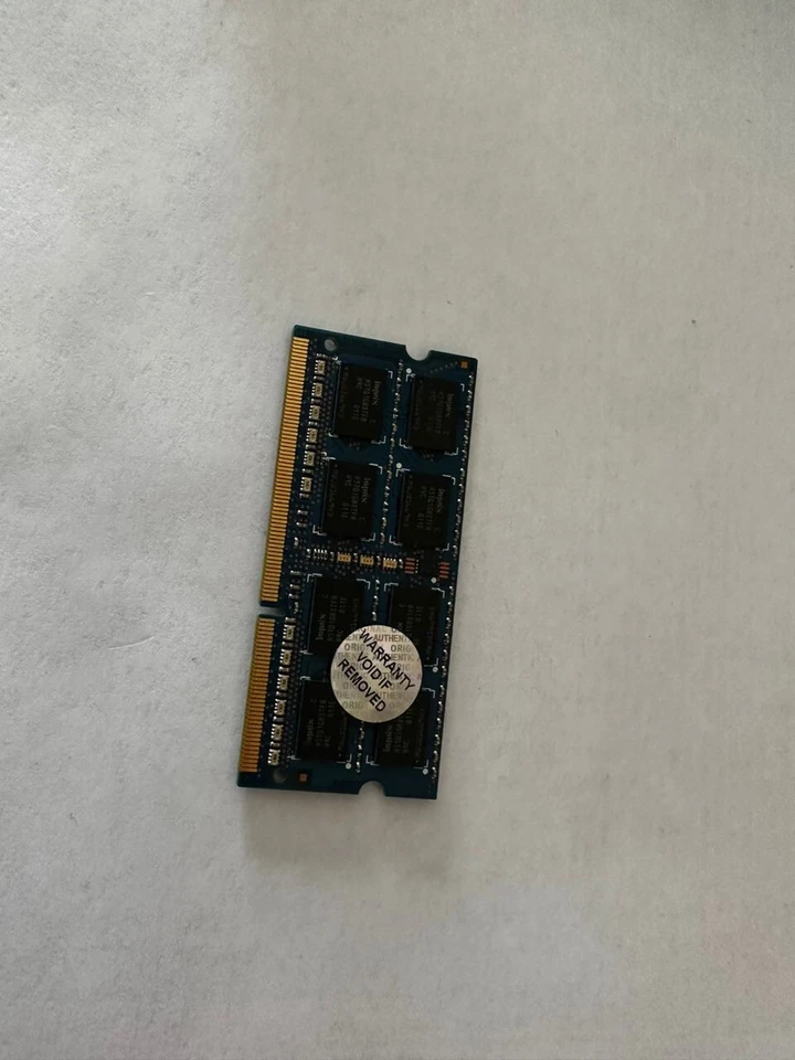 2 GB Hynix PC3 Memory sodmm for laptop HMT125S6TFR8C-H9 - Image 2 of 3