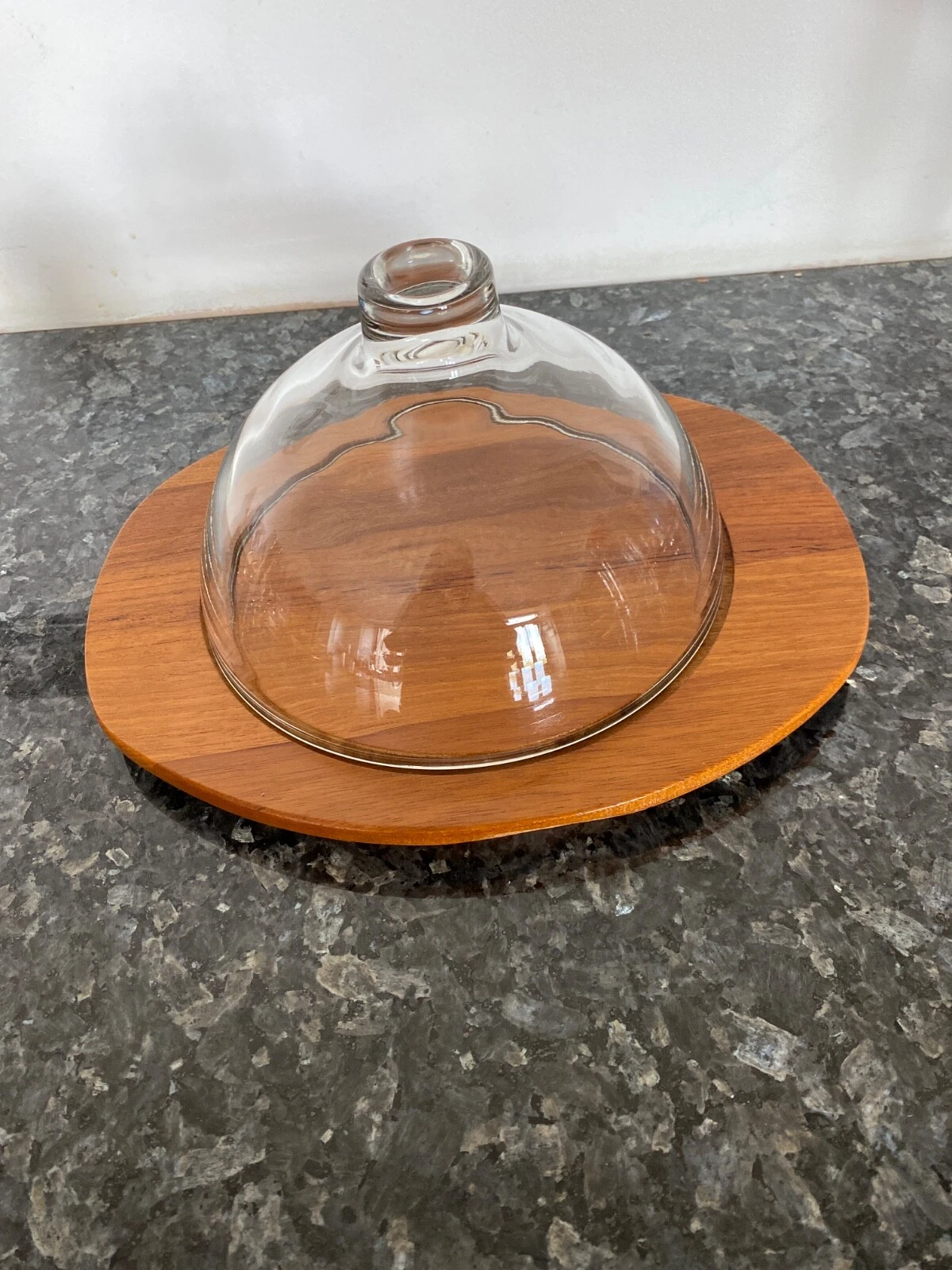 Vintage/Retro Cheese Board With Glass Lid