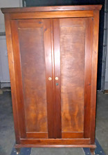 *** ALTER-KLEIDERSCHRANK -