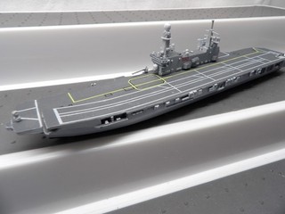 CMKR/OTHER 260 1/1250 ITALIAN AIRCRAFT CARRIER 'CAVOUR' 19.5cm BOXED