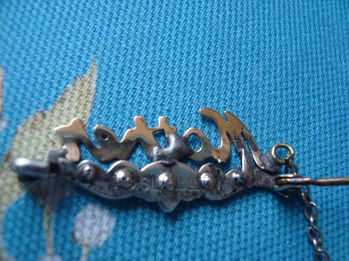 Vintage Australian 9ct RODD Mother Brooch Nice Detailing - Picture 8 of 15