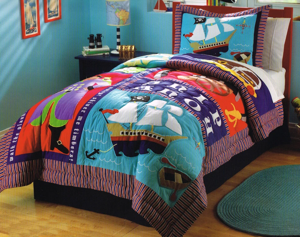 PIRATE COVE CENEFA: VENTANA DE ALGODÓN ISLA DEL TESORO BARCO AZUL PARA NIÑOS Foto 2 de 2