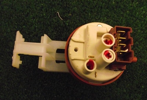 Waschmaschine HOTPOINT BWM129 Druckschalter