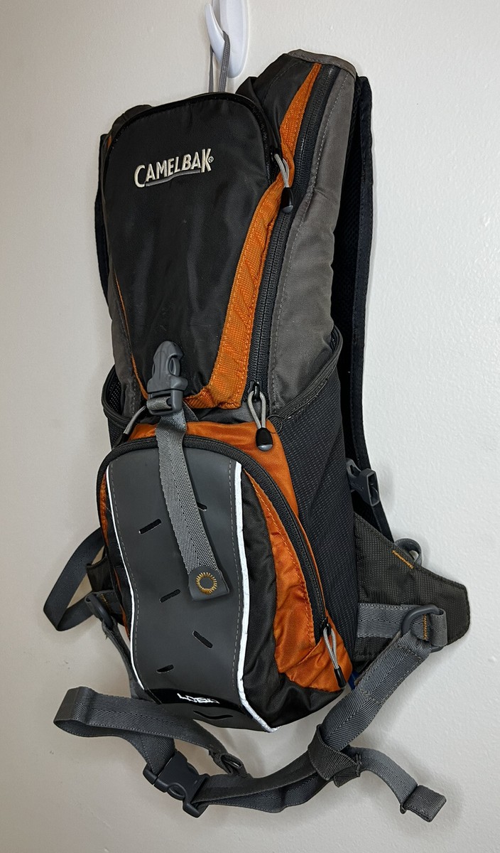 最初の  Lobo Camelbak Orange Bladder with Backpack Hydration Hiking ウェア
