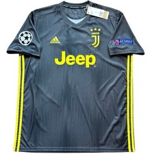 Preços baixos em Cristiano Ronaldo Juventus Preto Clube