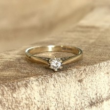 18ct Gold 0.10 Diamond Raised Claw Solitaire Ring  Size J