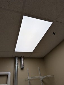 CARSON TECH. CT-D01072PLN 72W  WHITE LAY-IN PANEL 2X4 LED REC LIGHT FIXTURE