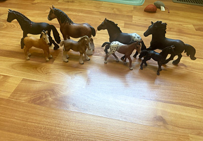 Schleich Horses Figurine Collectibles  09- 15 Lot of 8 Various Breeds and Foals.
