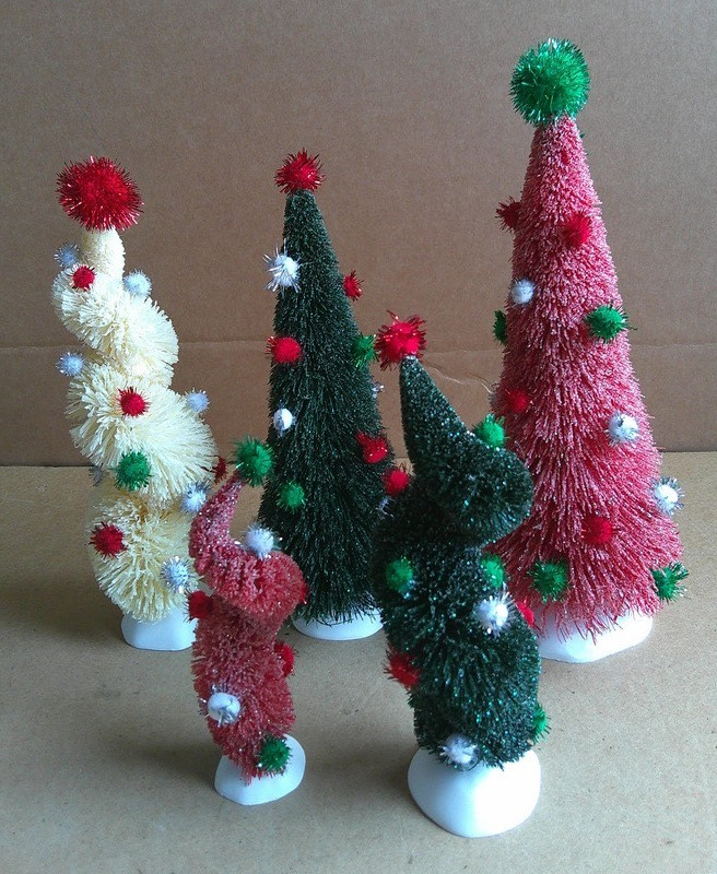 Dept 56 Village Accessories - Tinsel Ball Trees (Set of 5) #56.52971