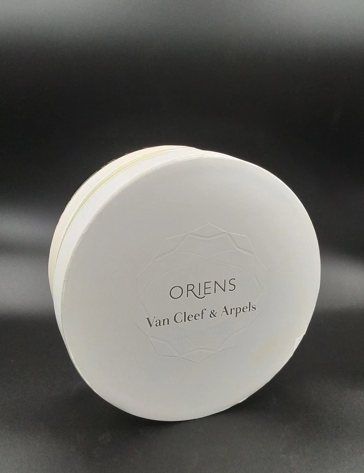 Van Cleef & Arpels Oriens Set Eau De Parfum Spray 50 ml/1,7 oz + Loción Foto 3 de 3