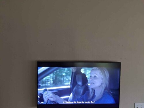 Samsung PM43H 43" smart signage professional display TV- PM-H series w/ mount - Picture 2 of 10