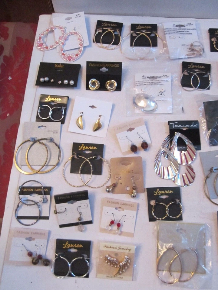 67 PAIRS OF EARRINGS - FASHION JEWELRY - LAUREN, BALLET & MORE - LOT2 - TUB RR - Image 2 of 4