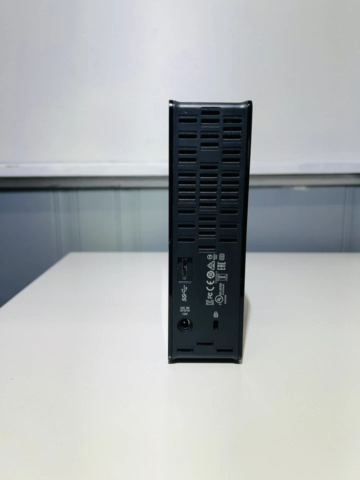 Western Digital EasyStore 16TB External Hard Drive - Image 2 of 3