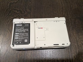 Nintendo "New" 3ds Lot, Region Free, Lot with Games & Accessories(see desc.)