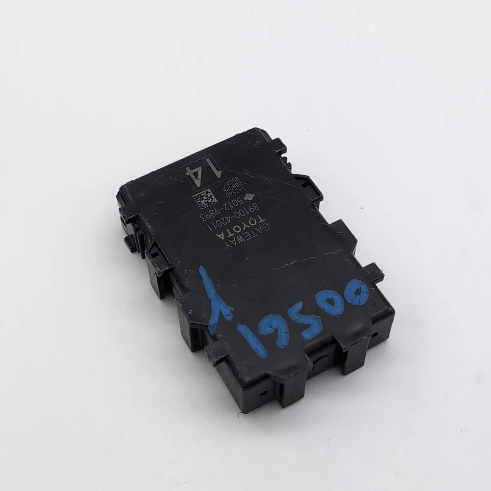 2015 2016 2017 2018 Toyota Rav4 Xle Fwd Gateway Control Module 89100-42011 - Image 4 of 4