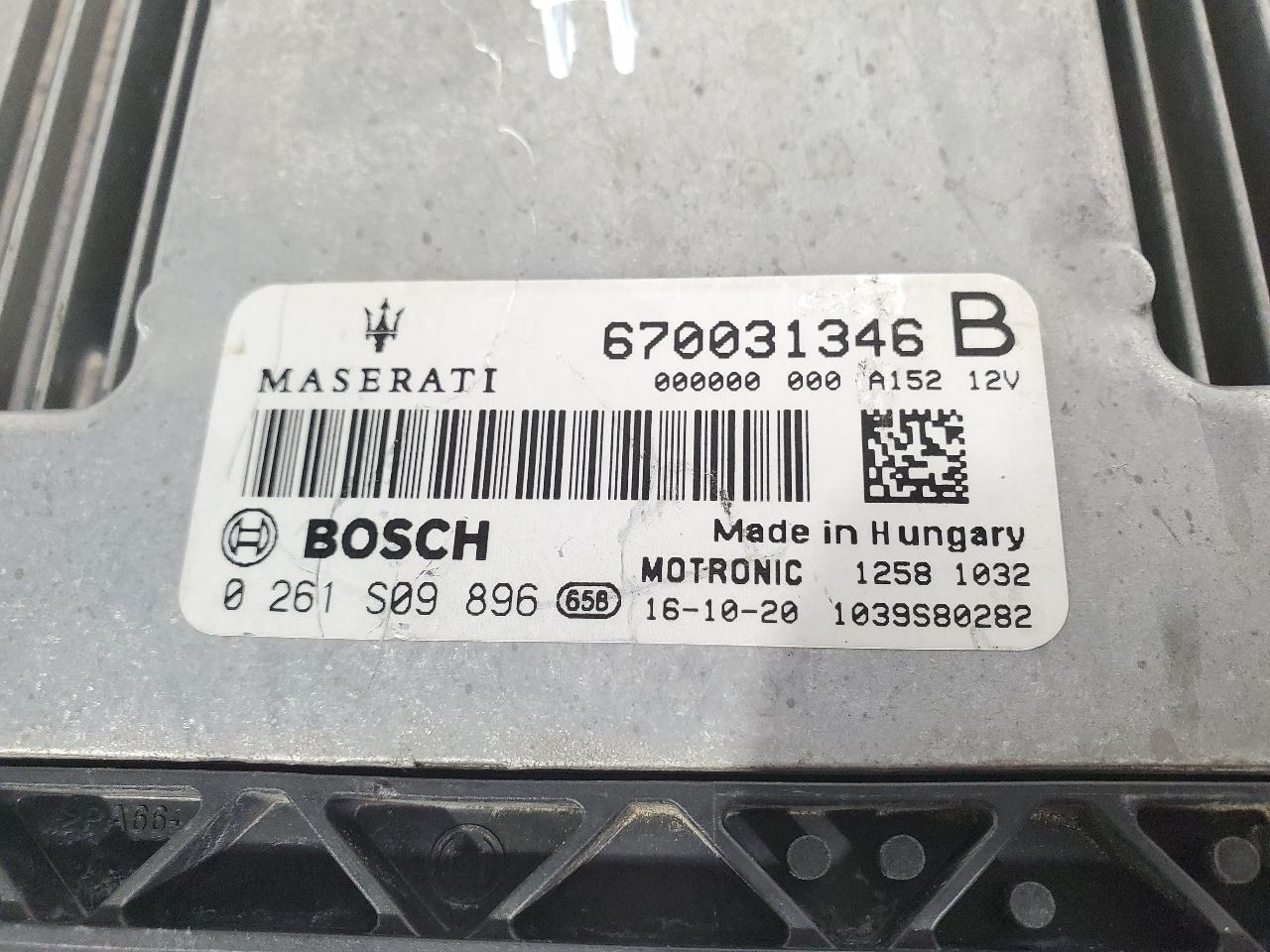 2017 Maserati Levante OEM 3.0L Turbo V6 670031346 Engine Control Module