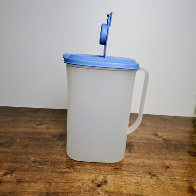 Vintage Tupperware Slim Line 2Qt Pitcher #2009 Blue Flip Lid Retro Jug