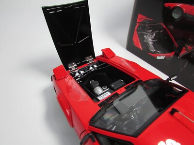 Detomaso PanteraGTS4ミニカー 赤 ケース付き 1/18 KYOSHO DE TOMASO PANTERA GTS GT4 RED / BLACK WITH ROOF