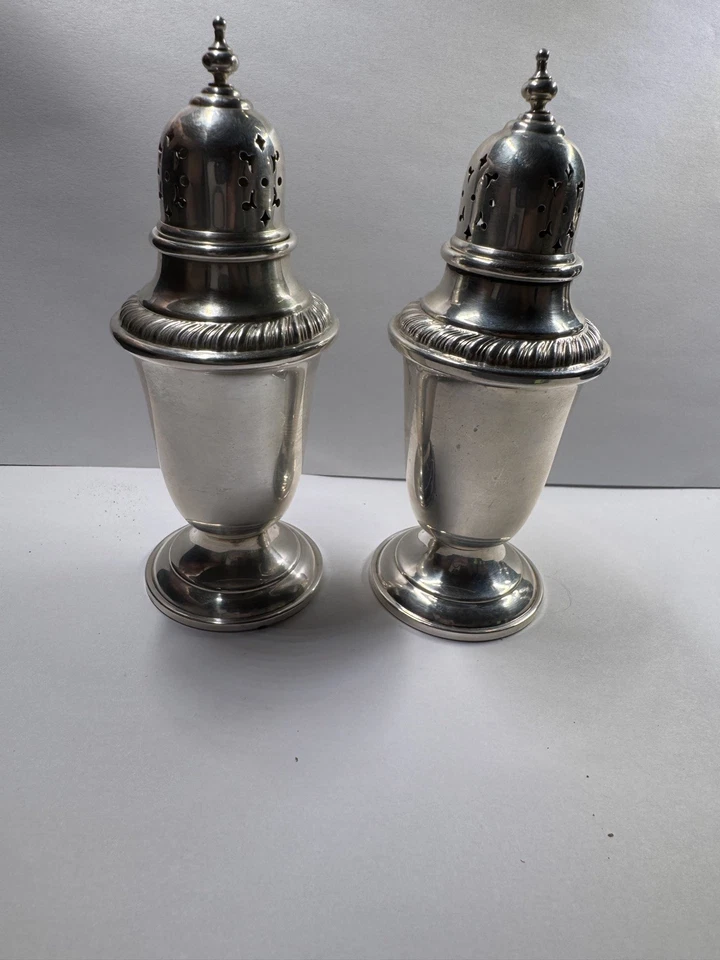 Lote de 2 cocteleras de sal y pimienta Gorham plata esterlina 759 patrón Gadroon #2 84 g Foto 2 de 4