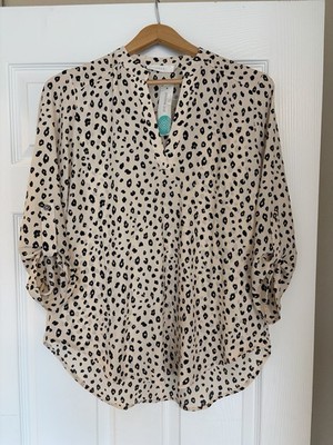NWT Lush Warren Split Neck Blouse Size Small Animal Print Cougar Leopard W7