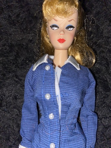 Vintage Barbie Blonde Reproduction - Picture 2 of 2