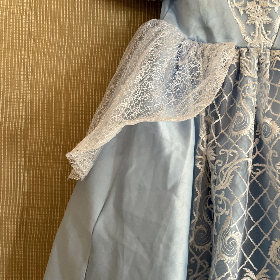 Disney Cinderella Dress Sz 4/5 Halloween Costume Child Fast Shipping, Blue Lace - Image 3 of 4