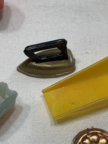 Vtg 80s Miniatures Doll House Toy Food Scoop Iron Lantern Pizza Pot Lid  Kitchen - Picture 4 of 7