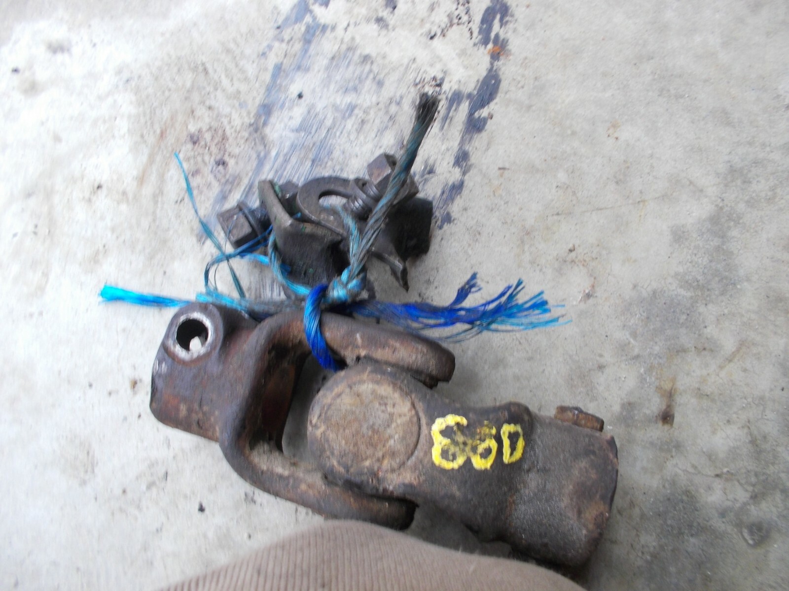 Oliver 88 Diesel tractor ORIGINAL steering shaft knuckle joint