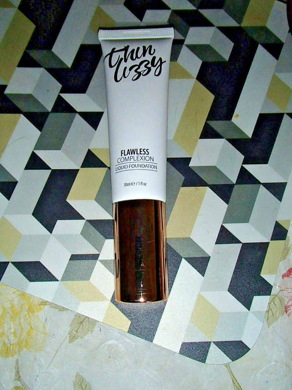 thin lizzy flawless liquid foundation