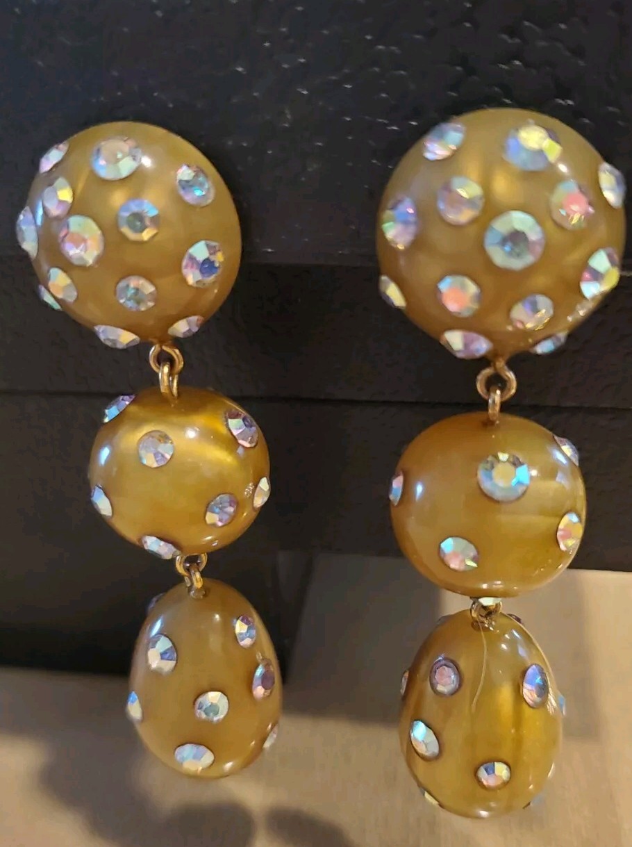 STUNNING 3" STATEMENT CLIP ON DANGLE EARRINGS, GO… - image 4