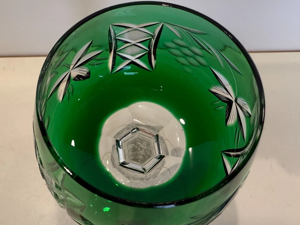 Corvejón de vino verde Lausitzer cristal bohemio corte a claro, Alemania, 8" de alto Foto 3 de 4