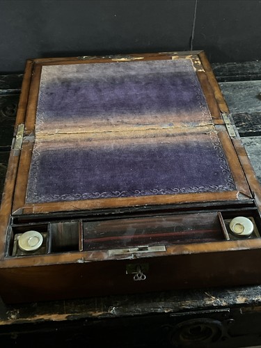 Antique Walnut w/ Brass + Wood Inlay Folding Lap Writing Desk w/Key, 2 Inkwells - Picture 10 of 22