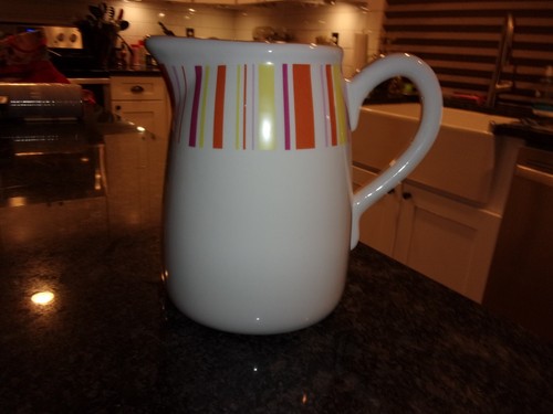 MID CENTURY STYLE LARGE CERAMIC PITCHER - 8.5 inches tall - CLASSY - ELEGANT/NEW - Picture 2 of 6