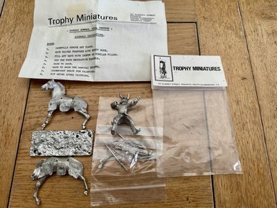TROPHY MINIATURES - MOUNTED SAMURAI BOWMAN 16TH CENTURY - 54MM METAL KIT. RAR 