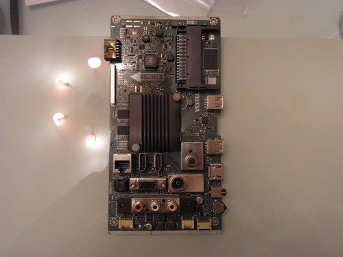 TV Mainboard Vestel 17MB130S ausD50U600M4CW.